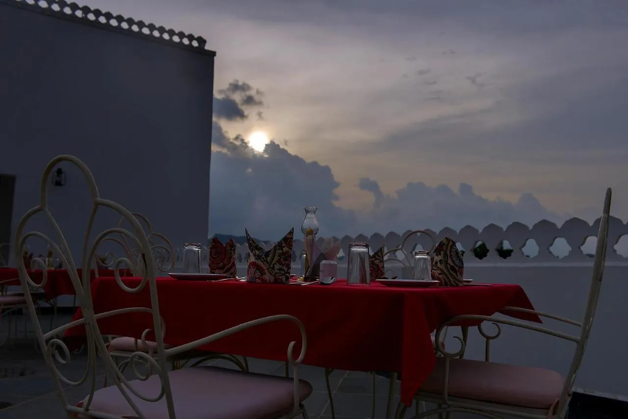 The Lavitra Lakeview Hotel Udajpur