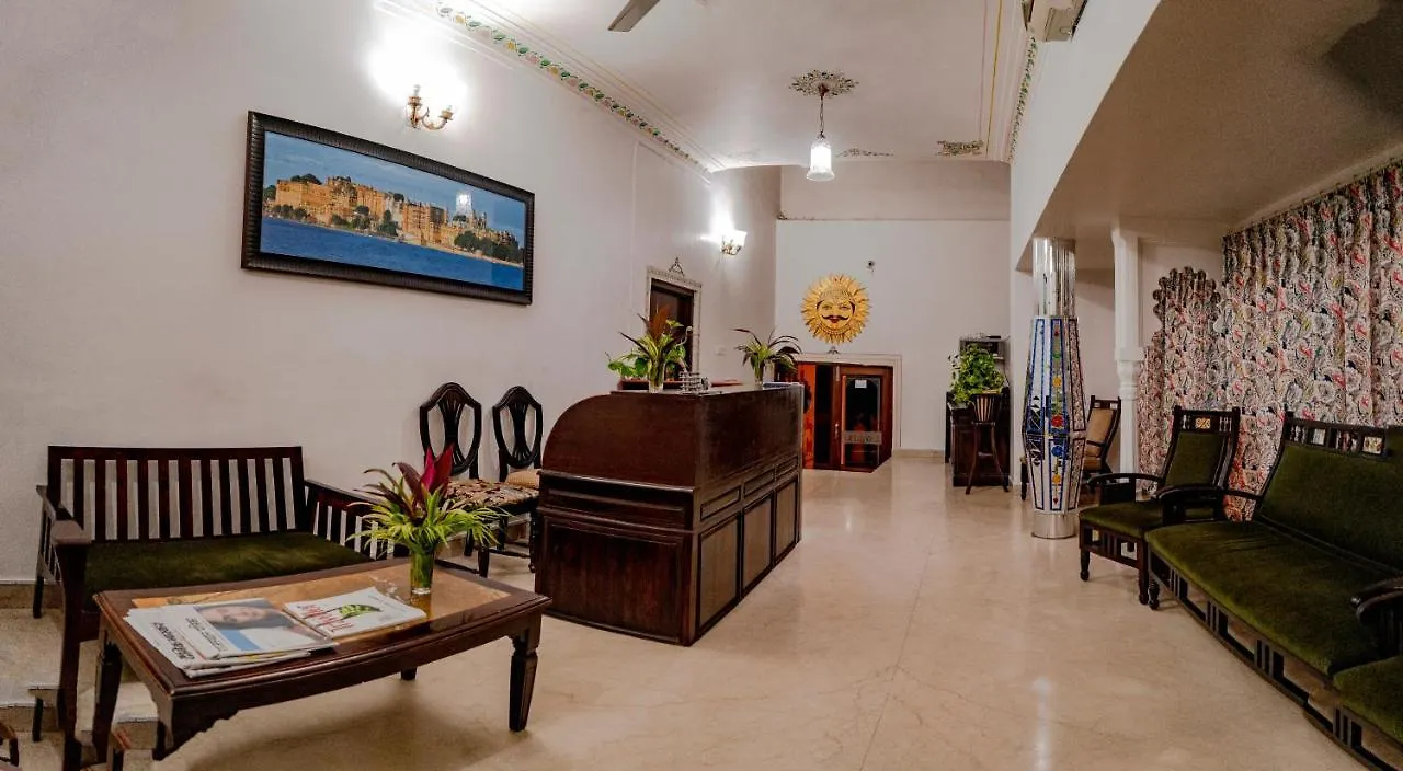 ***  The Lavitra Lakeview Hotel Udaipur India