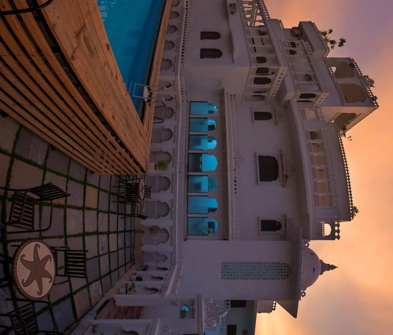 ***  The Lavitra Lakeview Hotel Udaipur India
