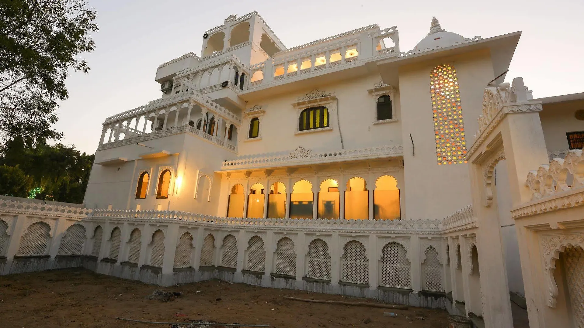 The Lavitra Lakeview Hotel Udaipur