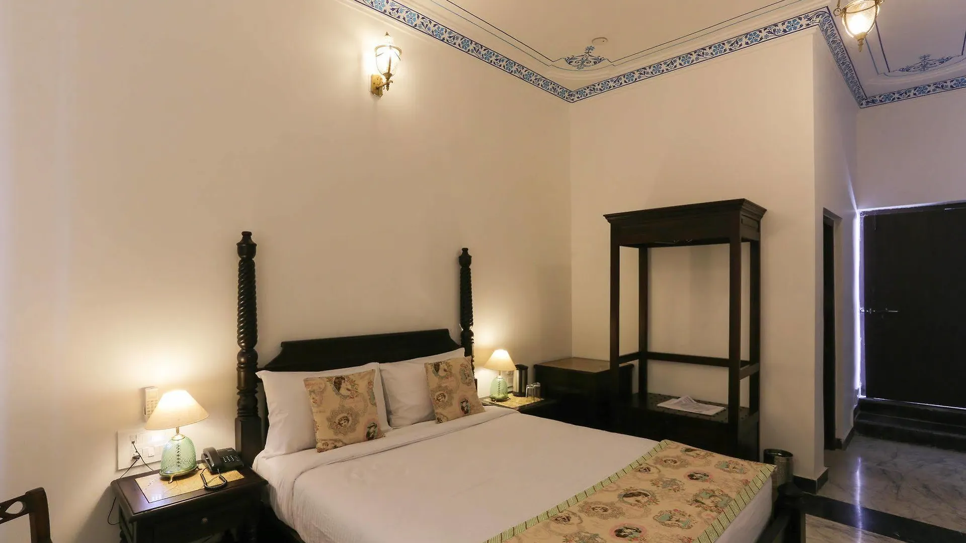 The Lavitra Lakeview Hotel Udaipur